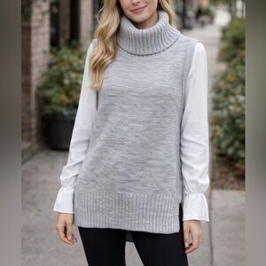 Banana Republic Light Gray Sleeveless Turtleneck Sweater | Tunic Length